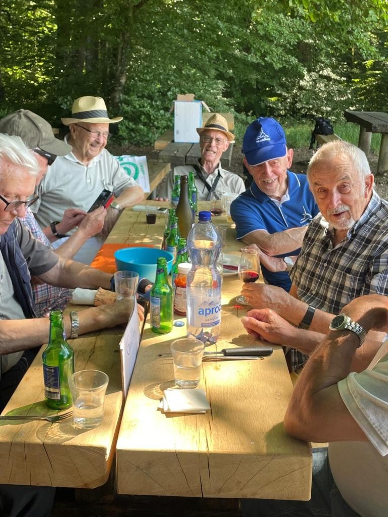 Wandern und Grillieren